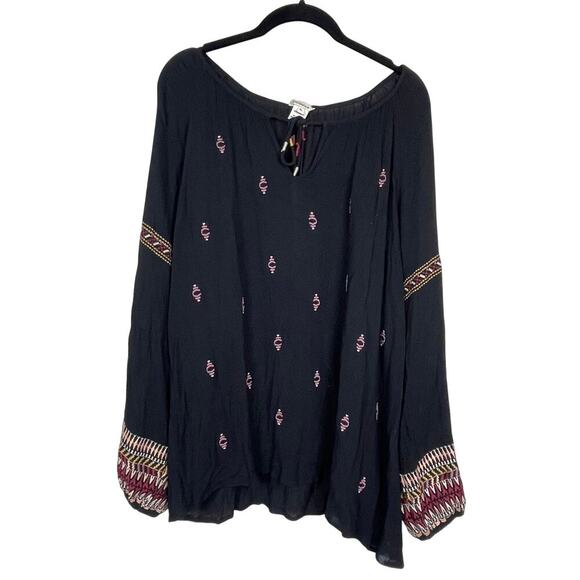 Sundance Tops - SUNDANCE Women’s Black Embroidered‎ Geometric Peasant Tassel Blouse Boho Size L